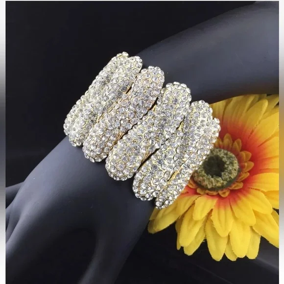 Classic Pageant Pave Austrian Clear Crystal Stretch Bracelet Gold Tone 2” Long - Picture 2 of 11
